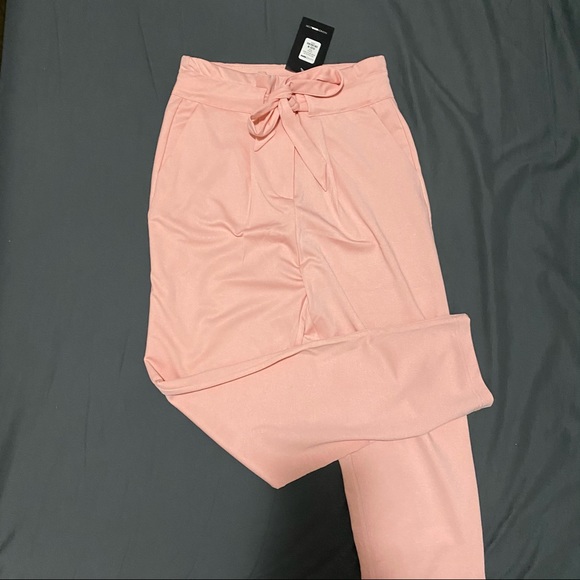 FASHION NOVA tied up pants - Picture 1 of 4